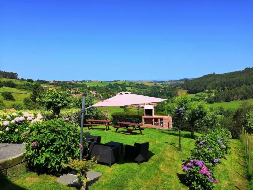 Apartamentos Corona Hôtels à : Valdaliga