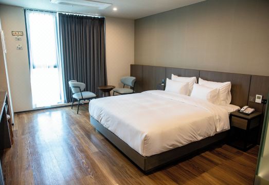 2. 호텔폭스아트홀..