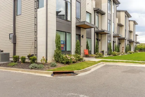 Southside Charmer, 5 min to Downtown!