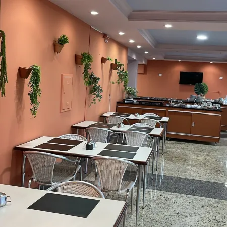 Abbas Hotel