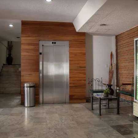 Estanza Hotel & Suites
