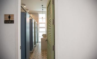 Memmoth Hostel in Lampang