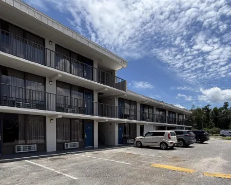 Motel 6 – Conway, SC Hotels in Conway