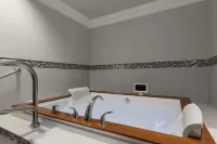 Days Inn by Wyndham Downey Hotels in Downey