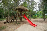 Bong Thom Forest Lodge Hotels in Бантеайсрей