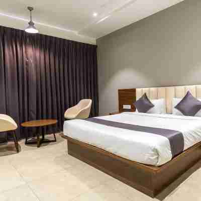 The Living Hub Business Hotel, Kolhapur Rooms