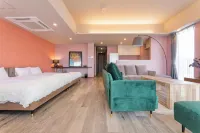 Breaky Hotel