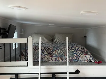 Modern Tiny Home with a View in Whaleshead