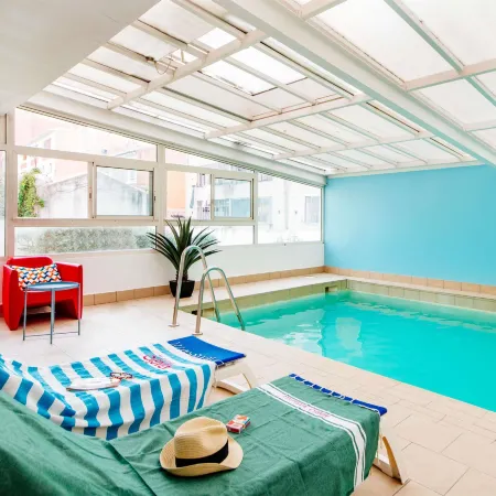 Aparthotel Adagio Access Marseille Prado Perier Отели рядом с достопримечательностью «Пляжи Прадо»