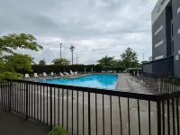 Clarion Pointe Near Erie Casino - Pools
