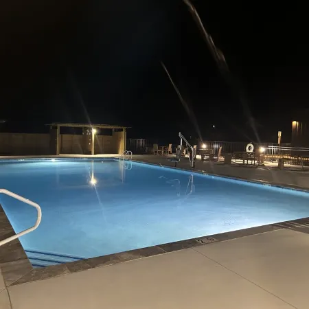 Always About The Beach: Condo near the beach in the heart of Corolla