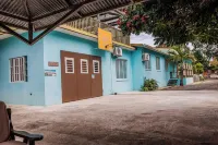 Spacious house in Cabo Rojo, inground Pool, Outdoor Terrace, AC, WIFI and more!