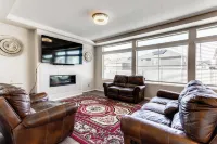 Modern Aurora Home 17 Mi to Downtown Denver!