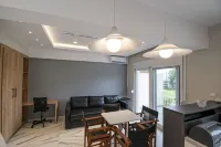 Eleni Seafront Apartment by Rentalspro