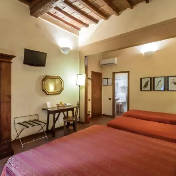 Hotel Mario's Hoteles cerca de Basílica de la Santa Cruz