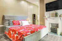 Walkable Apt in York St Historic District