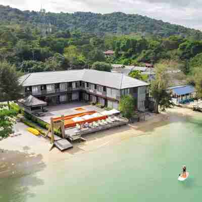 Baan Ploy Sea Hotel Exterior
