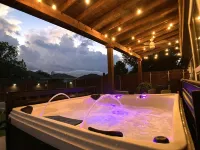 Stunning Newly Renovated Family Friendly Home w/Hot Tub, Fire Pit + Game Room