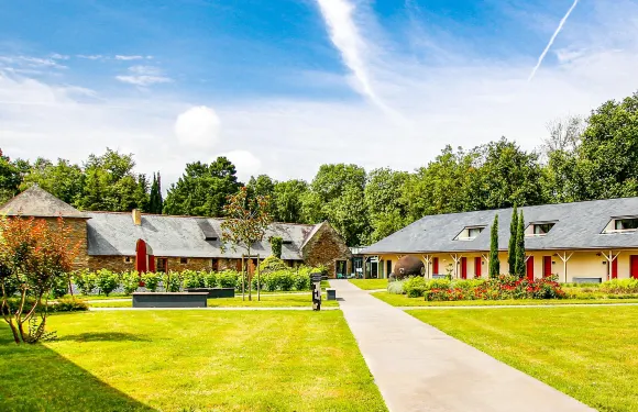 盧瓦爾-桑斯酒店