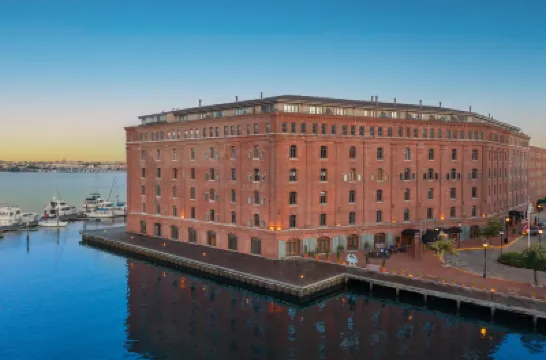 The Inn at Henderson's Wharf, Ascend Hotel Collection Hotels near Captain James Landing