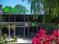Ibis Styles Venus Hotels in Venus