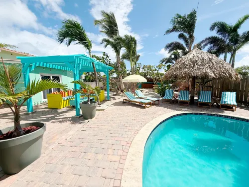 Aruba Palms Escape Suites - parking