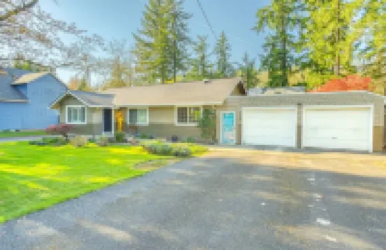 The OMG House that will BLOW YOUR MIND with Unbelievable Cats n Mirrors