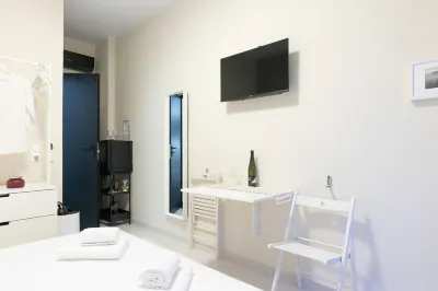 Astra Beach Studio 1