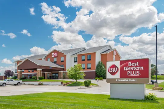 Best Western Plus Hiawatha Hotel Hôtels à : 