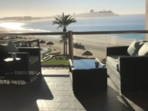 Fresh Remodel - 1BR 1BA Gorgeous Ocean Front Condo at Las Palomas - Cristal 306