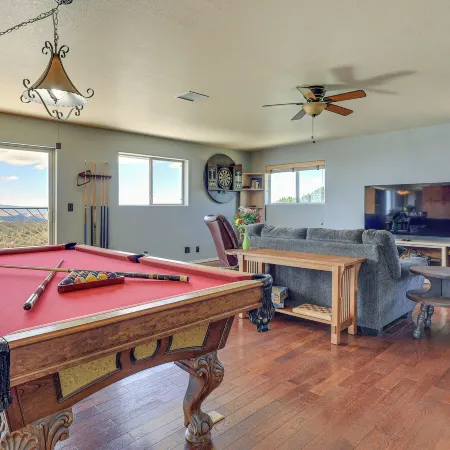 Panoramic Vistas and Spacious: Silver City Escape