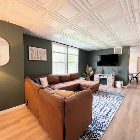 Spacious Group Home with Arcade