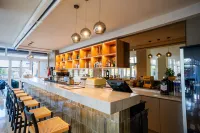 Coral Ocean View - Adults Only - bar