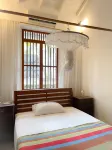 3-Bedroom Lakeside Villa with Pool in Ahangama فنادق في كوجالا