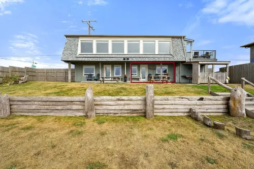 Breathtaking Ocean Views and Private Deck - Charming Oceanfront Retreat Hotels in Moclips