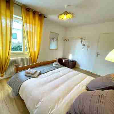 Maison Chaleureuse Avec Jardin Rooms