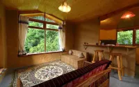 HBA Family loft studio Hotels in Naggar