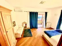 VILLA CALA REALE, sea front Hotels in Stintino