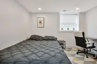 Sleek Somerville Apartment near Encore!