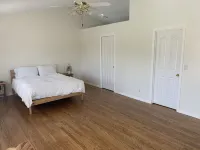 Large Family Sized Home Close to everything Hotels in Taylorsville