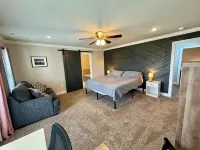 Cozy & Comfortable 3 Bedroom House Fantastic Location in NWA