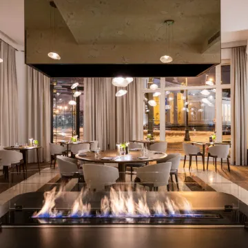 Grand Hotel Vilnius, Curio Collection by Hilton