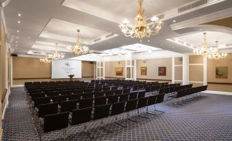 Grand Hotel Vilnius, Curio Collection by Hilton