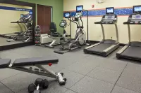 Hampton Inn & Suites Lincoln Northeast/I-80 - Kuntosalit