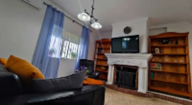 Apartamento con Patio 1 Habitación 阿爾豪林德拉托里酒店