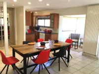 Appart au Coeur de Ville 6/8 pers 92 m2 Kitchen Living room Dining room 3 bedrooms