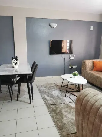 Executive 2 bedroom unit,near the Biggest Mall Rupa mall with 1 bedroom ensuite