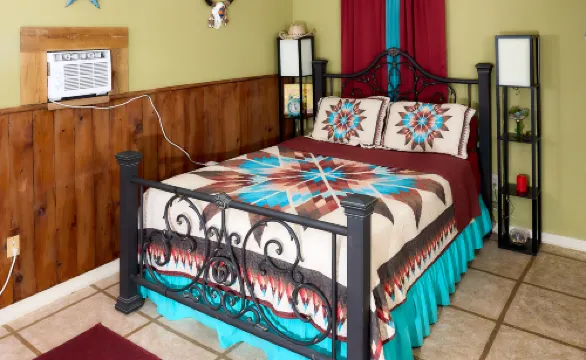 Pleasant Days Lodging Southwest Cottage.