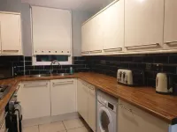 Cosy 2 Bed Flat 1 in Swansea - Home away from Home Hotel di Manselton