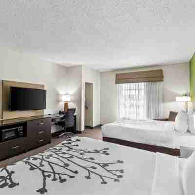 Sleep Inn & Suites Rooms